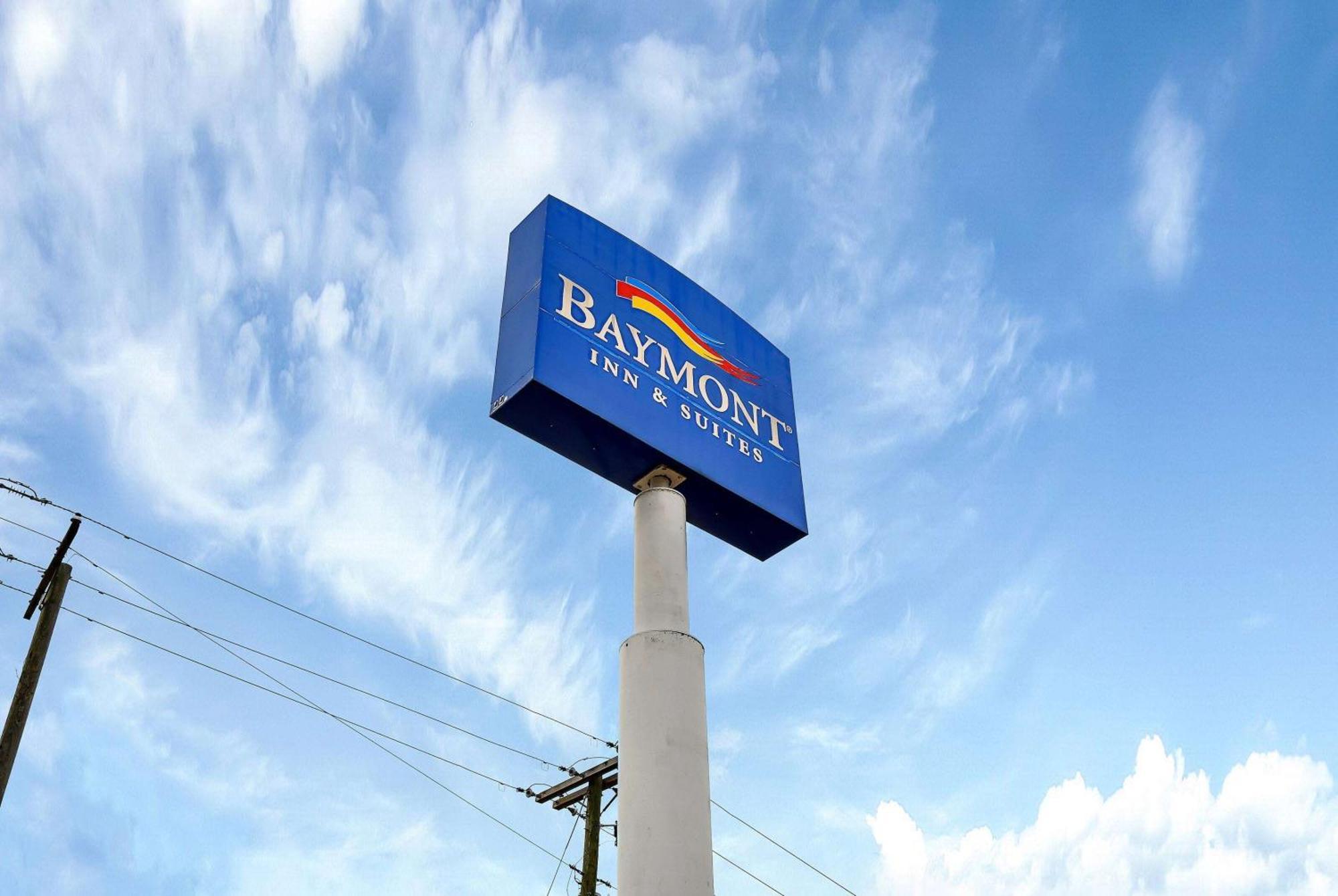 Baymont By Wyndham Zanesville Exterior photo